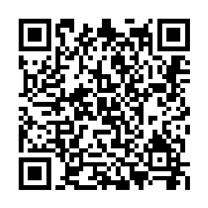 但带着浓重鼻音的说话声还是让他的努力白费了二维码生成