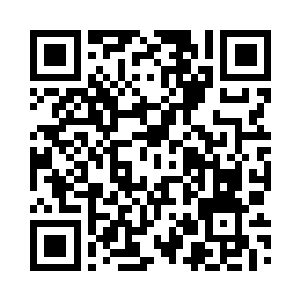 但意识到叶秋与凯萨琳一直在后面看二维码生成