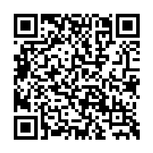 但是中间却隔了一个马里亚纳海沟那么深的距离二维码生成