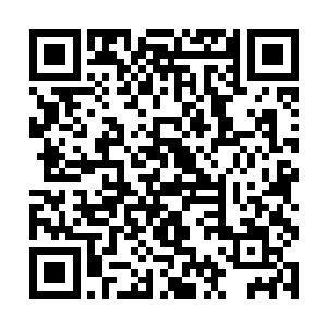 但是仍然难以掩饰她的身体自然流露出来的风风韵韵二维码生成