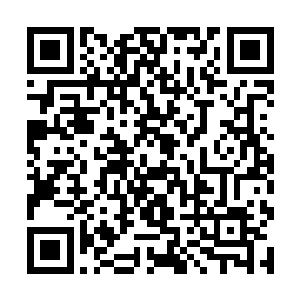 但是光看体形头发双眼还是能看出和女人明显的差别二维码生成