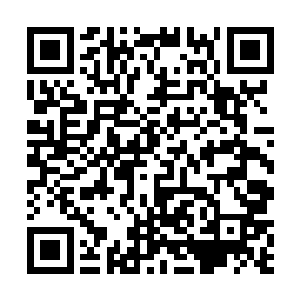 但是却并没有像那些小说上的那些女主角或男主角那样二维码生成