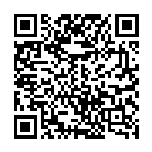 但是在本来就嘈杂的酒吧里根本就引不起别人的注意二维码生成