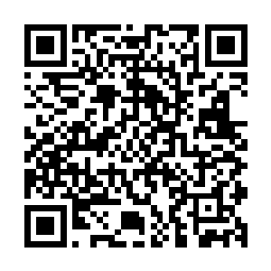 但是如果说某某女同志在下班后被人看到与单位领导共处一室二维码生成