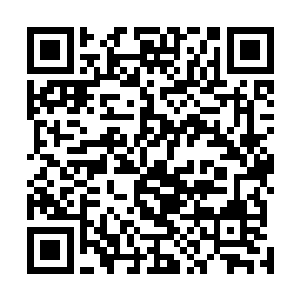 但是市局的男警官们谁也不敢轻易来梅若灵的办公室串门二维码生成