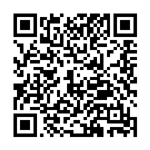 但是当他看到这些带有浓重南十字兵团风格的青铜机械二维码生成