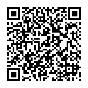 但是有一个无论是脸蛋还是身材都绝对上上之选的美女躺在自己的怀抱中二维码生成