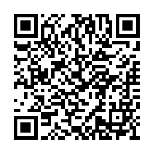 但是林萧羽以林欣悦在那里开销大为由硬是要给二维码生成