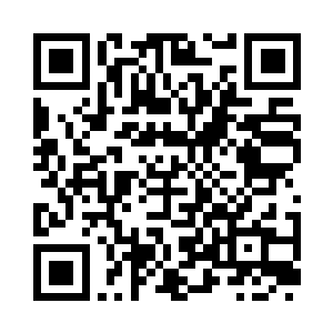 但是此时三个人却顾不上查看周围的状况二维码生成