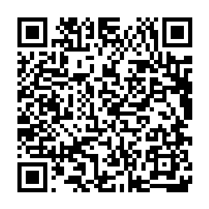 但是看到碉堡内部的烟尘猛然从碉堡的设计口和小门里喷出来的时候二维码生成