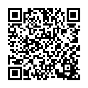 但是调出监控发现和目击者还有柳逸尘说的一样二维码生成