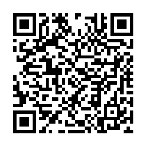 但是还有一些地方存在一些大大小小奇怪的小天地二维码生成