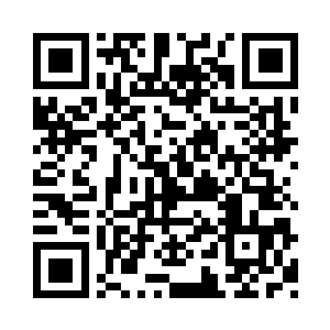 但是这些人手中拿的也不过是明晃晃的片刀二维码生成