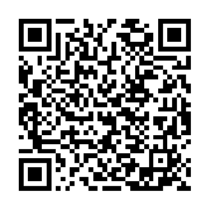 但是这男子的服饰和周围的弟子相比却绝对是两个档次二维码生成