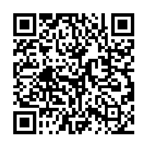 但是那些大汉腰间的凸起还是每时每刻的在提醒你――小子二维码生成