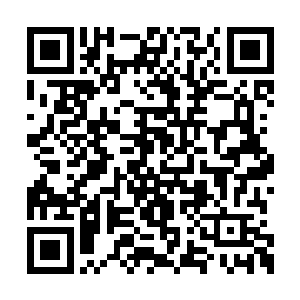 但是那团黑云却如坚固的黑色礁石一般纹丝不动二维码生成