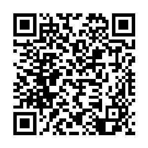 但是面对着苏凡此刻男子还是很不好意思的脱下了裤子二维码生成