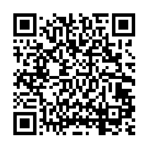 但是高扬预计四十八小时能够到达目的地的设想还是彻底落空了二维码生成