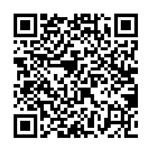 但毕竟他还是拉起了一支相当有技术实力的小团队的二维码生成