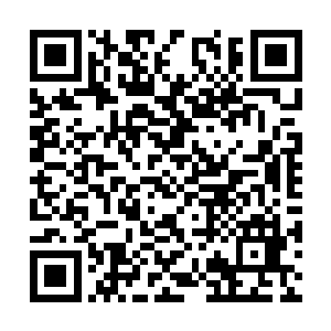 但现在我们派了些人手过去以施工方的名义在练兵二维码生成