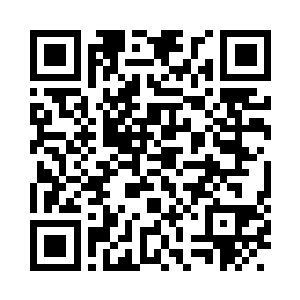 但看见我偷瞄他居然站的溜直的生挺在那里二维码生成