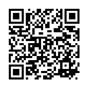 但眼睛却落在一件黑色宫装衣服之上二维码生成