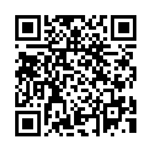 但眼角处的泪水却是如断线的珍珠似的二维码生成