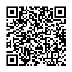 但若仔细看就会发现这东西正在用一种极快的频率微微震动二维码生成