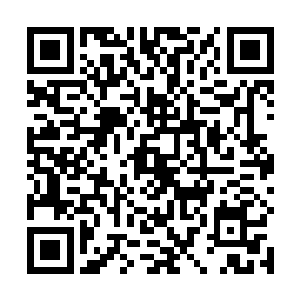 但见一块沉甸甸的石块从梁山军的投石车阵中腾空飞起二维码生成