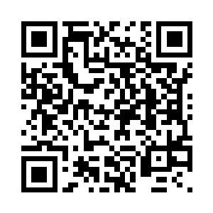 但见金光笼罩着他和小白狐冲向光幕二维码生成