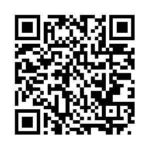 但还是悄悄地把卡顺着缝隙塞进了她的衣兜里二维码生成