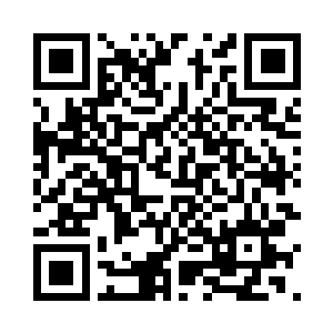 但这些小船就好像是老鼠聚集在巨人脚边一般二维码生成