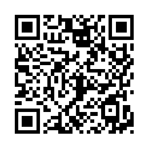 但雷林还是毫不犹豫地来到了火焰骏马的面前二维码生成