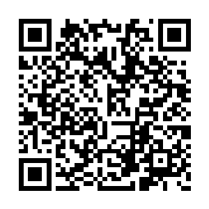 位于石像顶部的一张座椅同样出现在了他的眼中二维码生成