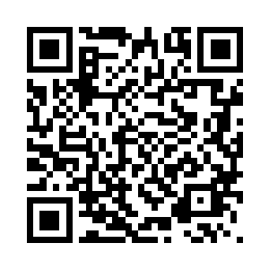 低下头去就轻轻含住了苏澈的耳廓二维码生成