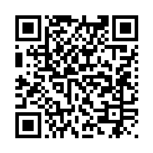 低头用漂亮的食指擦过兵器上的血二维码生成