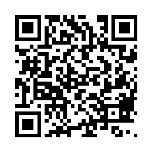 低着头还没转身肩膀就被龙战给单手扳住了二维码生成