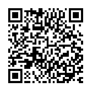 体型活像一只大棕熊的白种男人……一看就是大俄战斗民族啊二维码生成