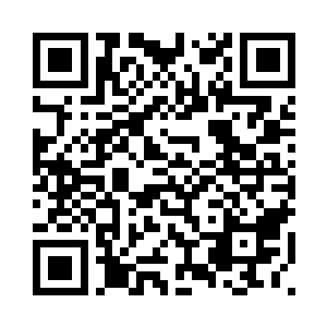 何少辉听萧易一直有气无力的样子二维码生成