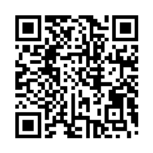 何振南和那个警察正好经过第一个杀手的身旁二维码生成