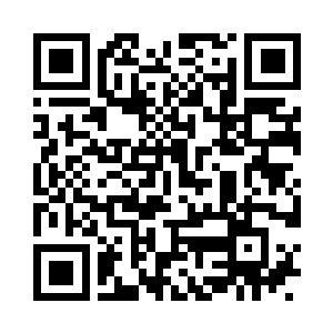 何老夫人在何府的大门前来回走了两日二维码生成