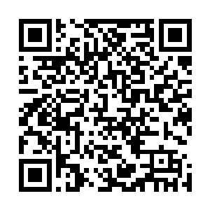余下的三族修士也纷纷祭出仙器向着那只六臂螳螂冲了过去二维码生成