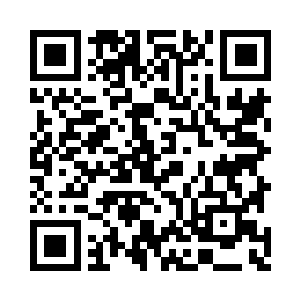 余光偷偷的瞥了一眼低着头不敢再看她的孩子二维码生成