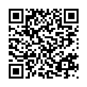 余生正哼着小曲站在浴缸边脱衣服二维码生成