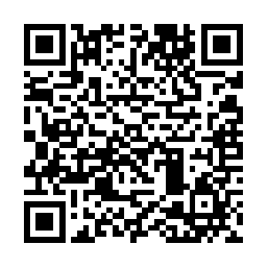 作为地级战士的巴图塔在对手轰出两枪之后就发现了二维码生成