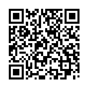 佟舒有些不自然的抹了抹自己额际的发丝二维码生成