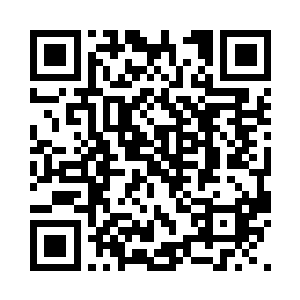 你们两位一会去换上一黑一白两套衣服二维码生成