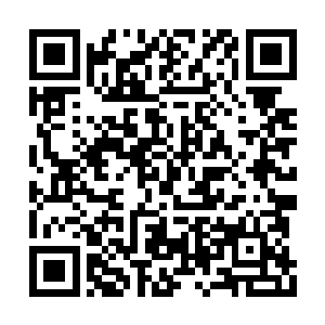 你似乎还没有告诉我那个白衣男子他叫什么名字二维码生成