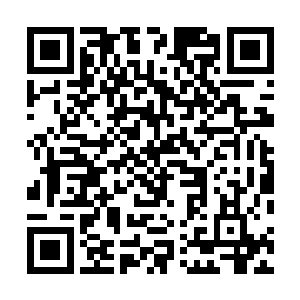 你想从中找出一个三十岁以下且打扮入时的都简直不可能二维码生成