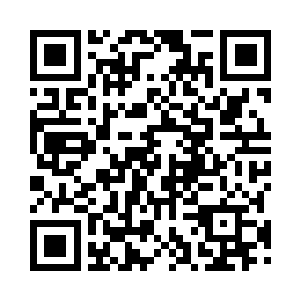 你看看她身上的衣服~啧啧这可是牌子货二维码生成